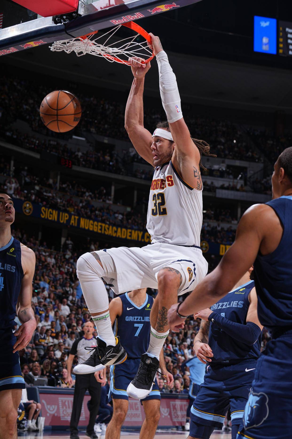 莫兰特险胜约基奇，爆发新星关键表现点燃全场！